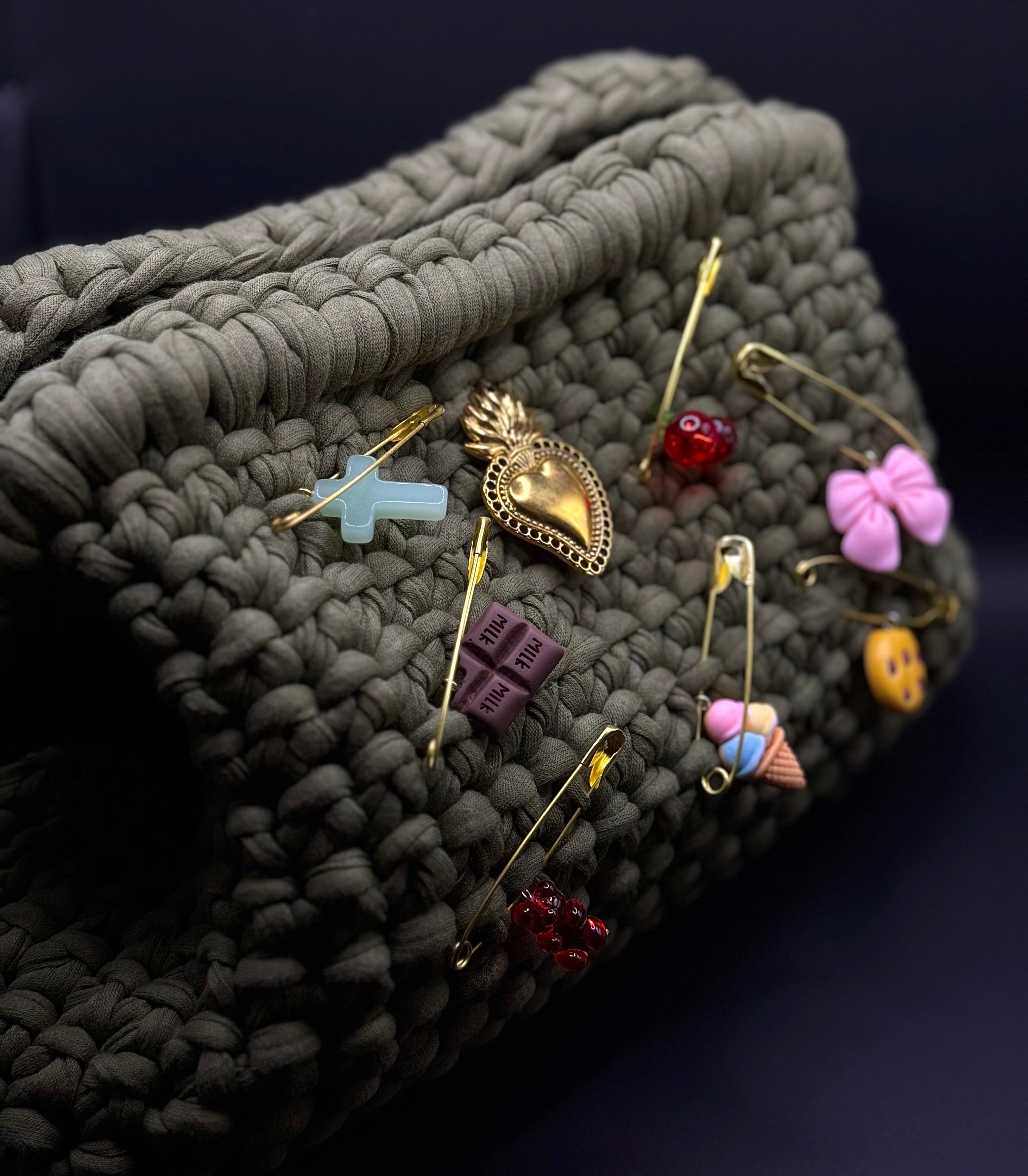 Crochet brat