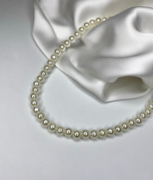 Pearl necklace