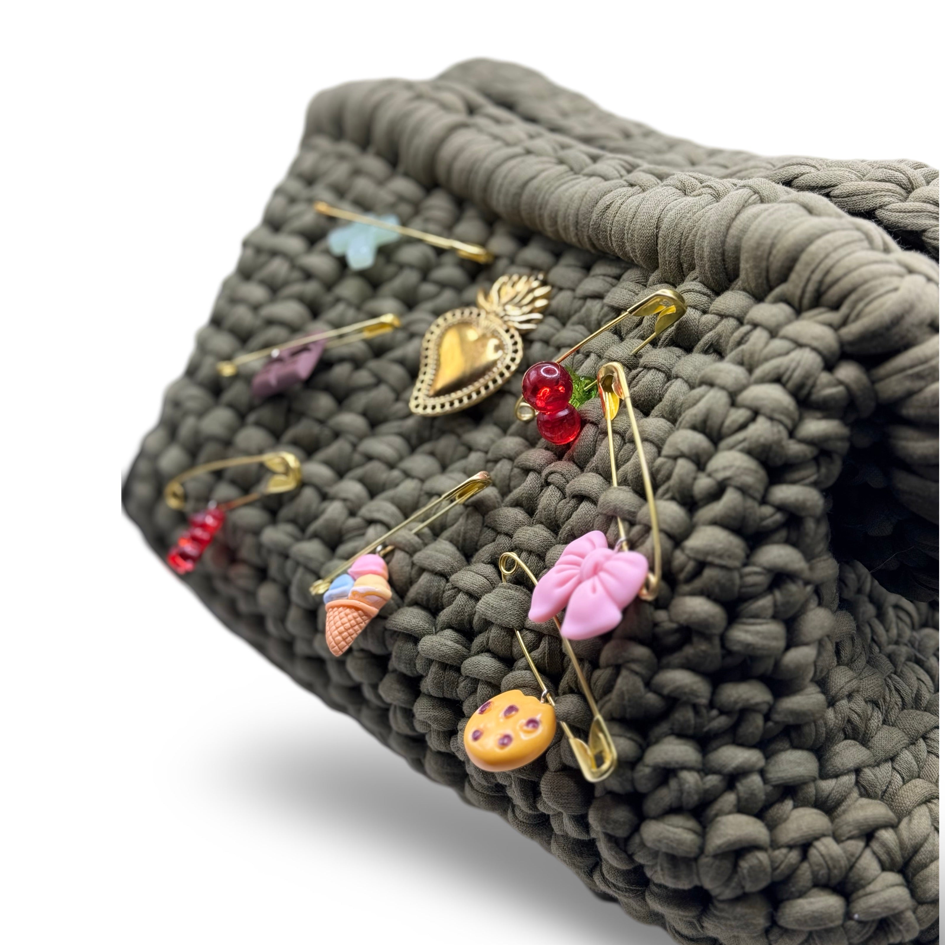 Crochet brat