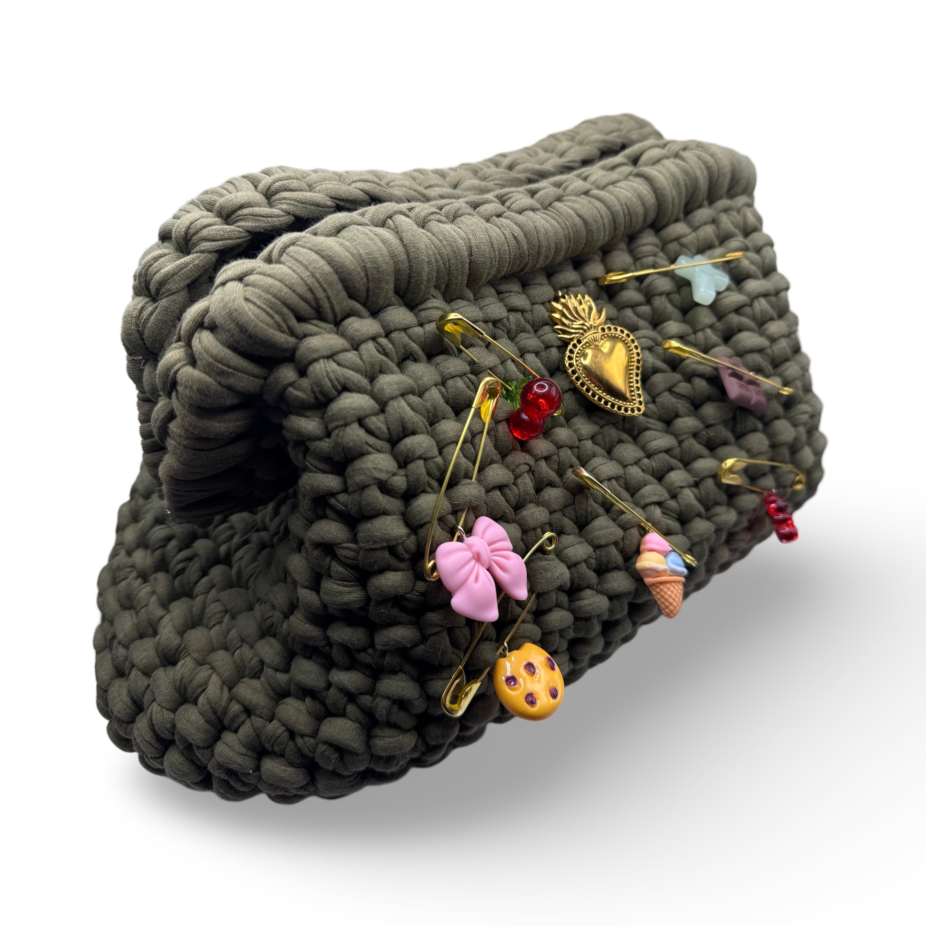 Crochet brat